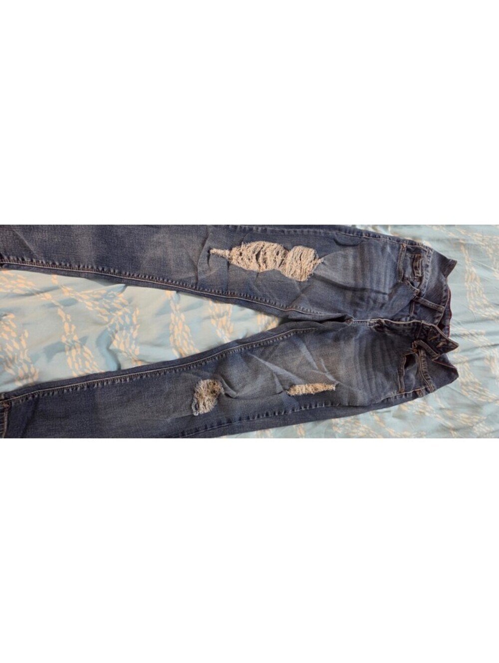 151 Jeans Distressed Skinny